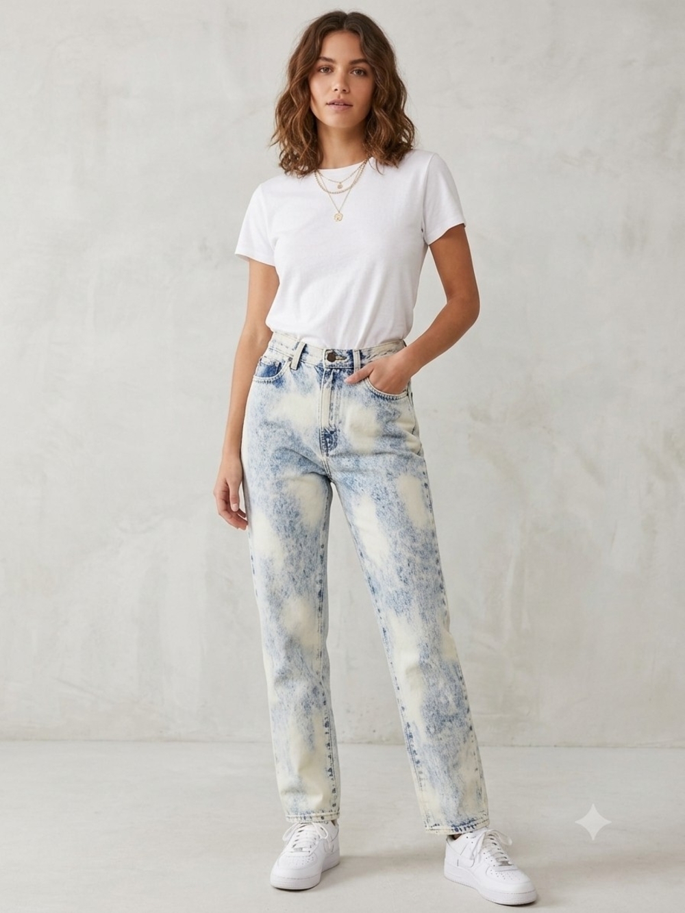 NWT Urban Outfitters BDG Slim Straight Acid Wash Jeans Size 27 High Rise